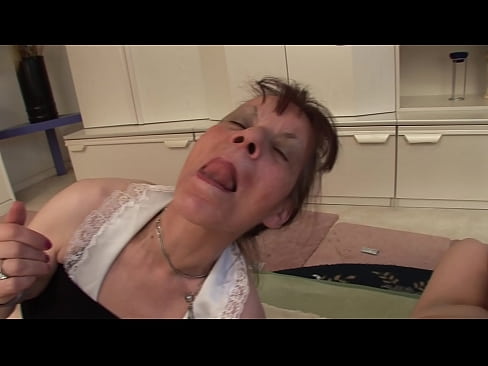 ❤️ Dve babičky a jeden dedko majú trojku Domáce porno na sk.sexera.ru ﹏
