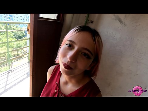 ❤️ Študentka zmyselne fajčí cudzinca vo vnútrozemí - strieka mu na tvár Domáce porno na sk.sexera.ru ﹏